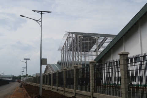 越南平陽工業區太陽能路燈